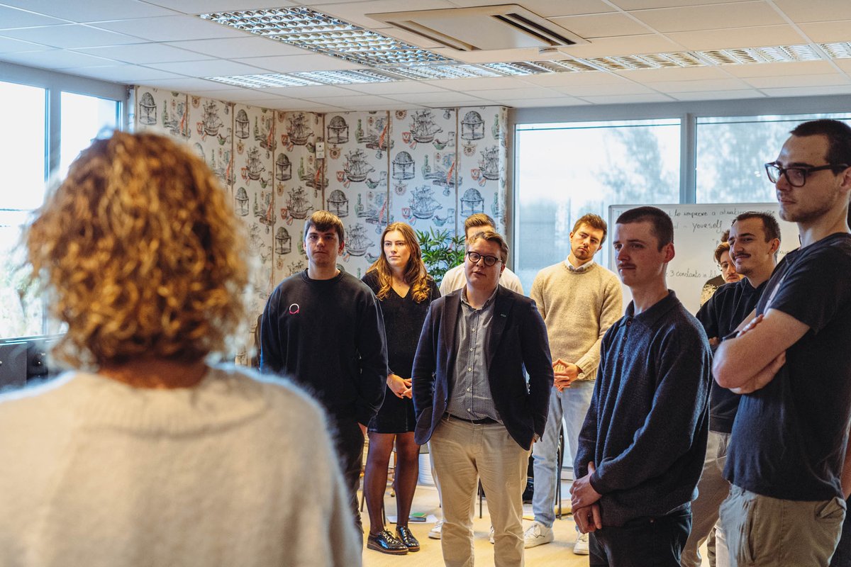 Het was een eye-opener om te zien hoe onze unieke voorkeuren onze werkstijl beïnvloeden en hoe we die kennis kunnen inzetten om effectiever samen te werken. 📈 Dank je wel Tina, voor de boeiende en leerrijke #Insights training!

#persoonlijkeontwikkeling #communicatie #groeien