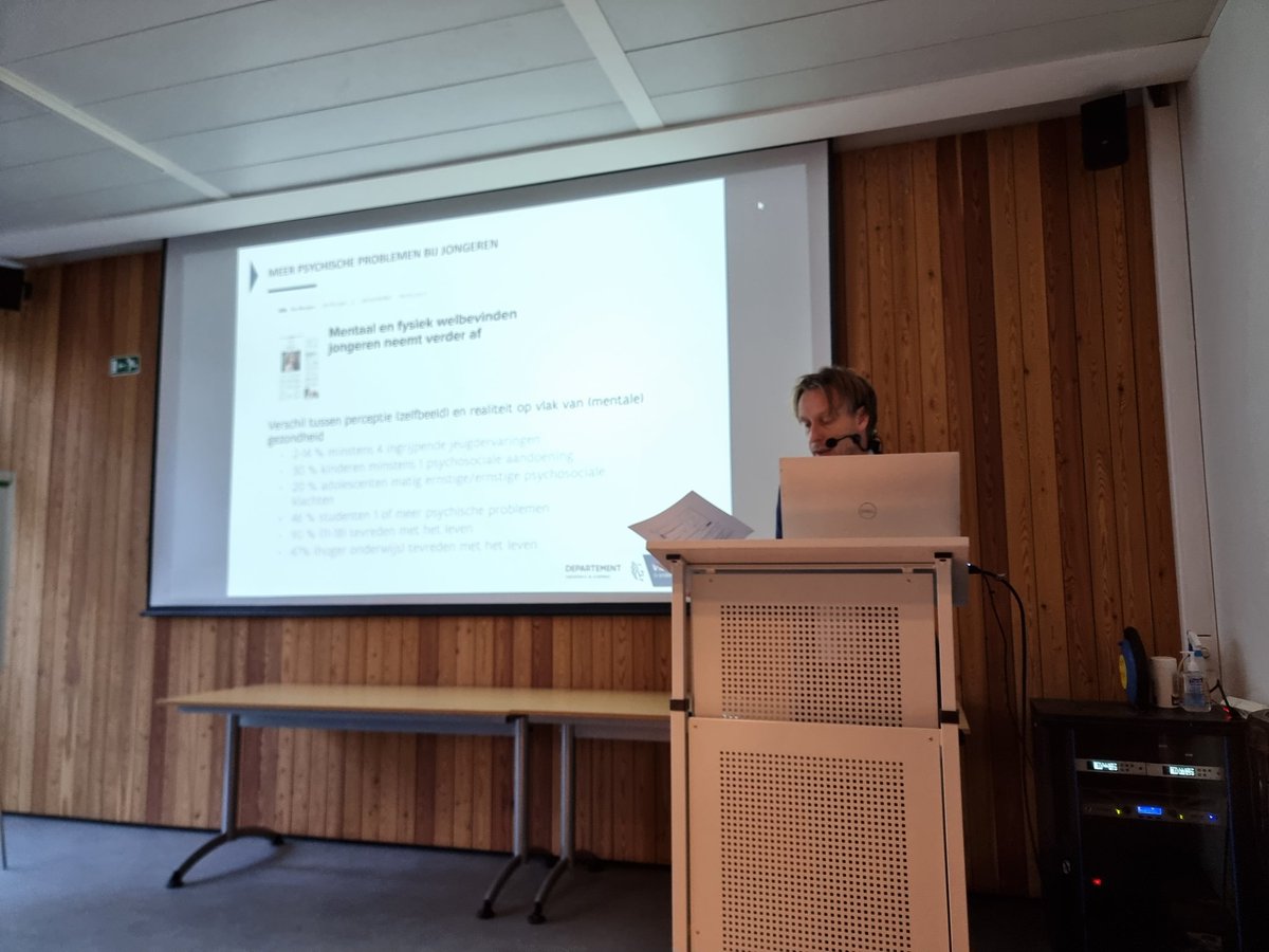 In de oefening naar juiste klemtonen voor het begeleidingsplan 2025-30 @GO_onderwijs PBD gisteren een erg interessante omgevingsanalyse van <a href="/jeroenbacks/">Jeroen Backs</a> <a href="/onderwijs_Vl/">Onderwijs Vlaanderen</a>. #diversiteit #digitalisering #lerarentekort #zijinstromersvasthouden  #gepersonaliseerdleren en nog veel meer.