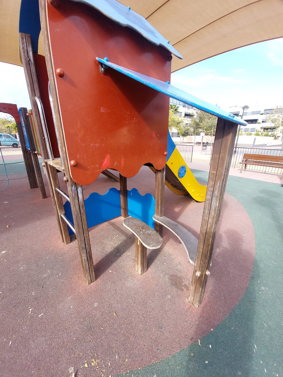 <a href="/enriquepinar/">Enrique Pinar Mtnz.</a> <a href="/AytoMurcia/">Ayuntamiento de Murcia</a> Buenos días. Ya está solucionado. Un saludo.