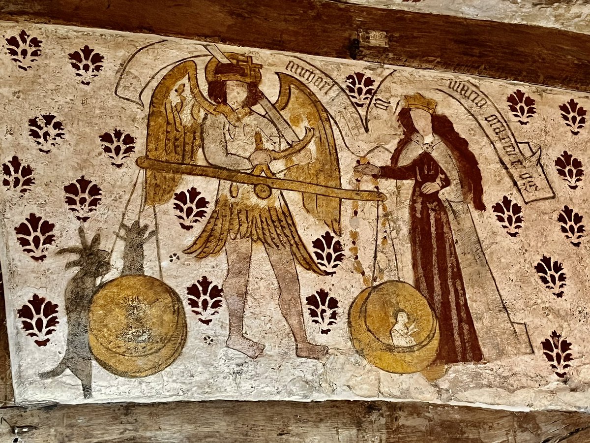 halfshiretales's tweet photo. A section of the late fifteenth century wall paintings at The Commandery, Worcester - discovered in 1935 under a layer of whitewash. 

The ‘painted chamber’ is  believed to date back to the time of the Hospital of St Wulfstan. 

#wallsonwednesday https://t.co/xj3iQT45SX
