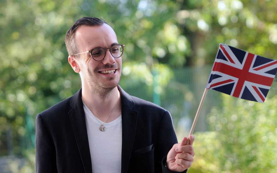 🎙 #interview sur <a href="/francebleu/">Guédon Laurent</a> par Kévin Guillot, journaliste spécialiste de la monarchie britannique et auteur du livre "William, le prince qui voulait être roi" 

👉 youtu.be/PpUZ91aYzeg?si…

<a href="/Monarchies2000/">Monarchies et Dynasties du monde</a> @LeCharmoiset @EtienneChilot