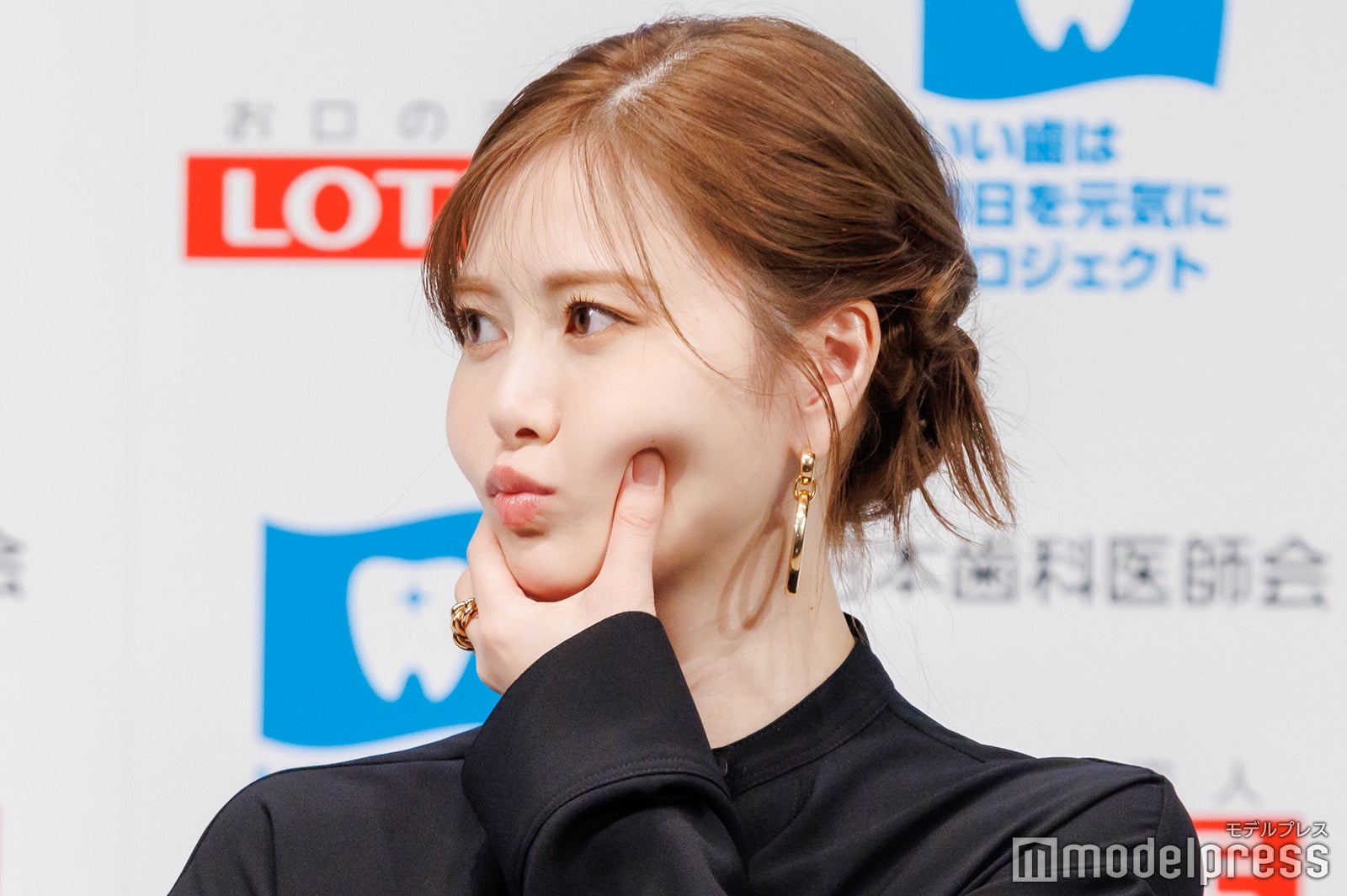 modelpress　白石麻衣 【写真追加📸】白石麻衣＆鈴木福「ベストスマイル・オブ・ザ・イヤー2023」授賞✨ ⭐️受賞の心境語る  😗仲良くあいうべ体操も 🔻フォトギャラリー https://t.co/tP6rqTZHzI #白石麻衣 #まいやん #鈴木福 #福くん  @shiraishi_staff @Suzuki_Fuku_TE ...