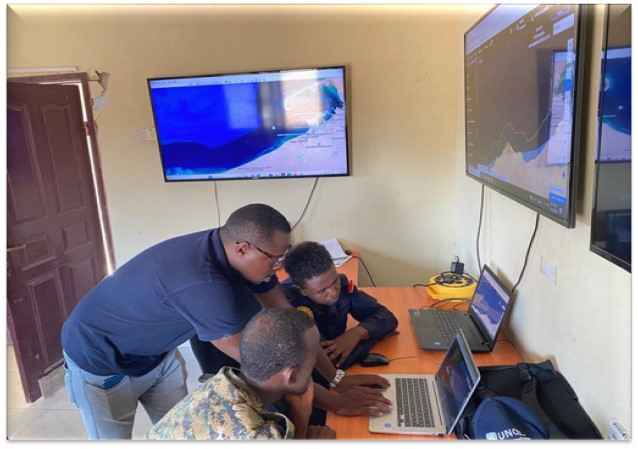 Thanks to U.S. government funding through @StateINL, @UNODC_MCP is helping train Somaliland Coast Guard officers on Maritime Domain Awareness, focusing on radar data analysis, vessel tracking, and maritime crime detection. They also explored data integration for enhanced…