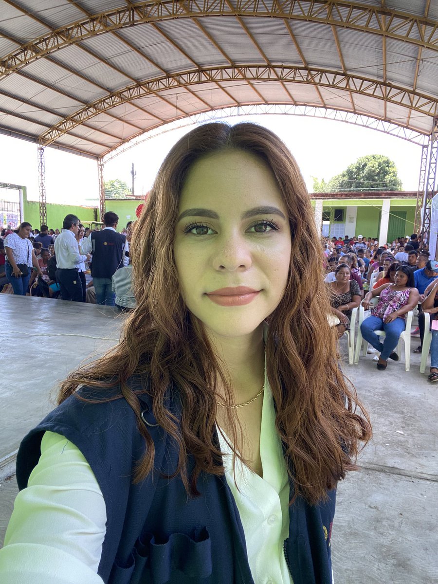 Danielaislight's tweet photo. Este año hubo más selfies https://t.co/5ZN33uPSCp