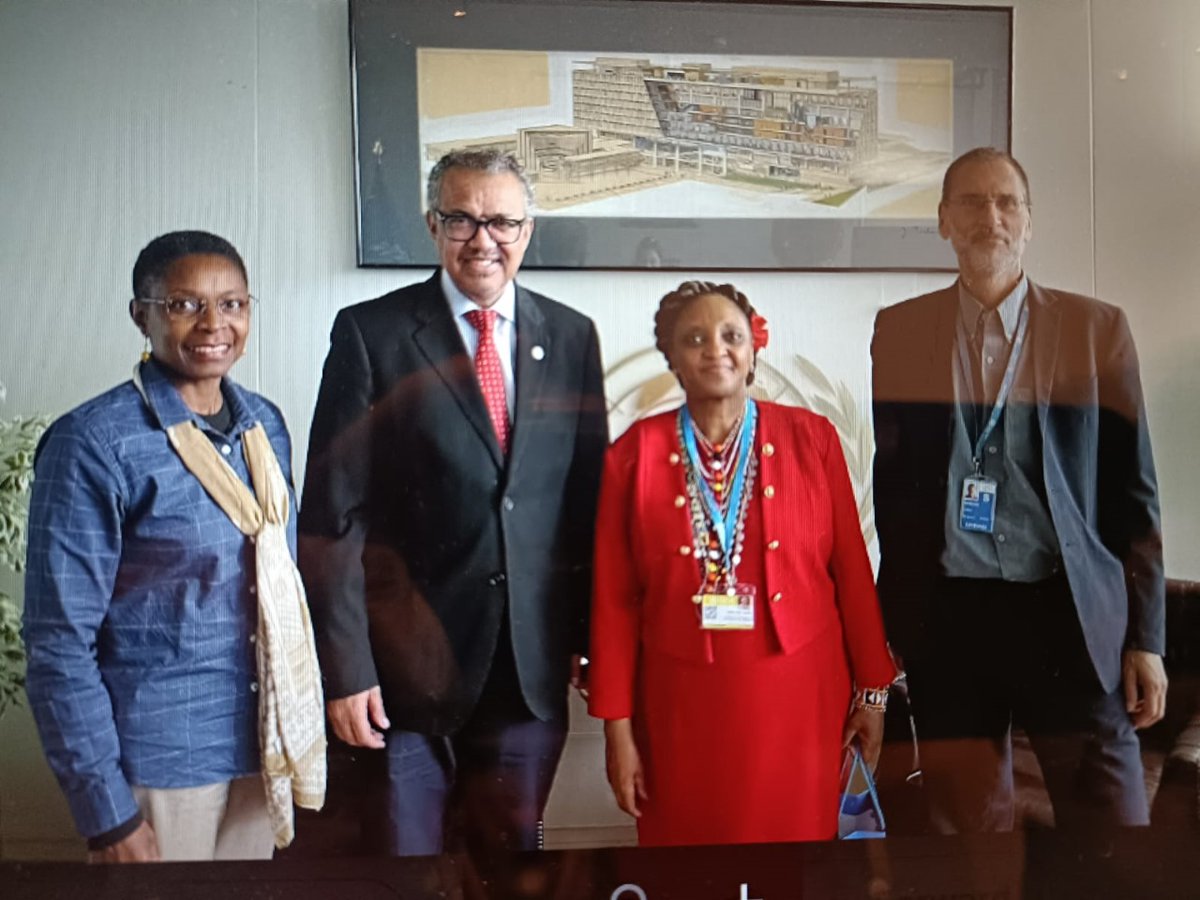 🌐 Had a productive meeting yesterday afternoon at WHO HQ Geneva with WHO Director-General Tedros and Directors in women's health. Embracing a life course approach to enhance global health. 🤝🏥 

#GlobalHealth
#WHO 
#FIGO
#LifeCourseApproach