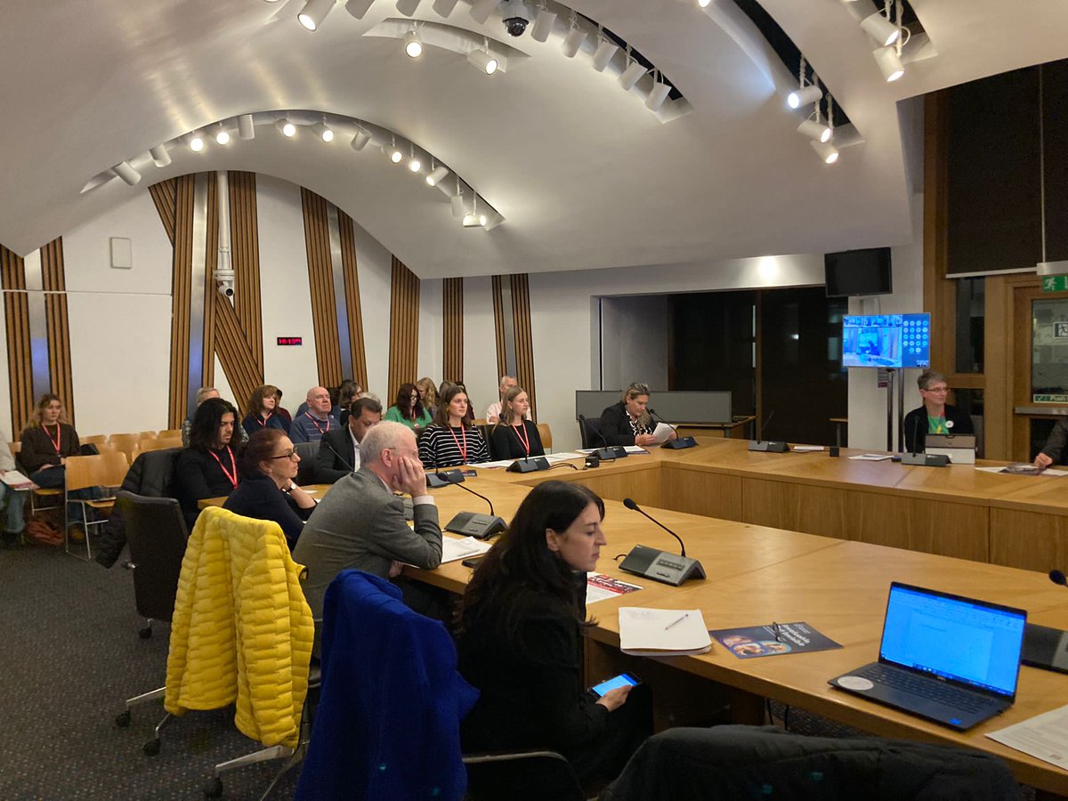 ActionAidUK's tweet image. Huge thanks to @SarahBoyack  &amp;amp; those tagged below for their excellent interventions showing why it’s time for a #FeministWellbeingEconomy &amp;amp; #MovingBeyondGDP.

Lebohang Liepollo Pheko - @Liepollo9 from @TradeWarriors
Jessica Mandanda @fem_emp from @FEAM_Malwai
Anam Parvez Butt…