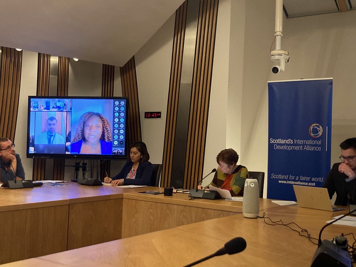 ActionAidUK's tweet image. Huge thanks to @SarahBoyack  &amp;amp; those tagged below for their excellent interventions showing why it’s time for a #FeministWellbeingEconomy &amp;amp; #MovingBeyondGDP.

Lebohang Liepollo Pheko - @Liepollo9 from @TradeWarriors
Jessica Mandanda @fem_emp from @FEAM_Malwai
Anam Parvez Butt…