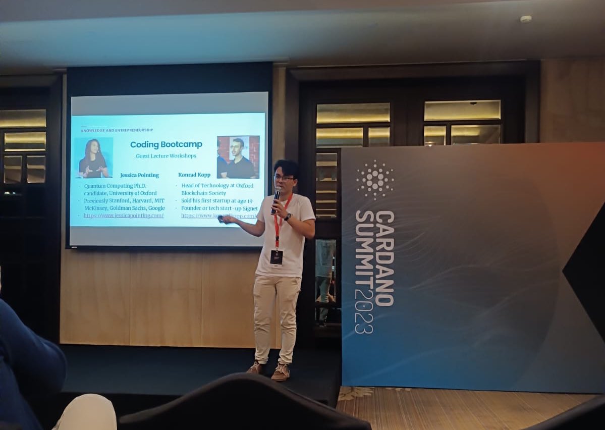 @SimonSallstrom 🔥reps CardanOx at #CardanoSummit2023 @SimonSallstrom

Masterclass with @DirectEdDev #Blockchain4Good #RealFi case study 👀 @blockchainox members @jessicapointing @abstractooor

And making connections for Cardano Hack 2024 @Cardano_CF @emurgo_io  @InputOutputHK 🤝