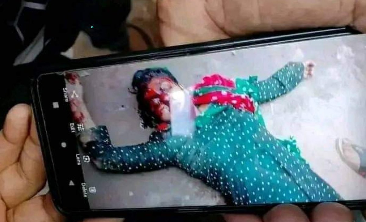 rehman_mishu's tweet photo. Today, another Garments Worker was killed by the Police. We condemn this brutality.@State_SCA @JosepBorrellF @eu_eeas @hrw @amnestysasia @sarakowal @UNHumanRights @UN @ILRF @USDOL @UnderSecStateJ @MaryLawlorhrds  @OHCHRAsia @amnesty   

#CleanClothesCampaign https://t.co/d5amVJcQl9