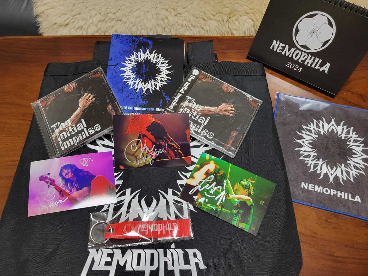 mana4654's tweet photo. NEMOPHILA✨
Cover EP「The initial impulse」💿
4th Anniversary-Rising NEMO-💫
届いた🎁
いつも通りあえてフルコンプ狙わず😎
『OSKR』やばい🤩カッコイイ💃⚡️
ネモらしさと���しさが混在してる様な曲🤘
これは聴き込みが必要な曲🔥
#NEMOPHILA
#Theinitialimpulse
#4thAnniversaryRisingNEMO https://t.co/u4ddfH890X