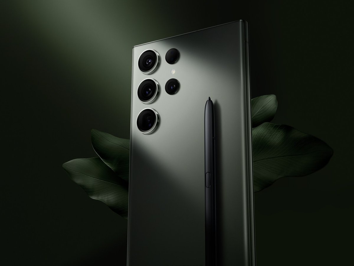 TheGalox_'s tweet photo. Galaxy S24 Ultra 

• Snapdragon 8 Gen 3 for Galaxy
• 2500 nit peak brightness
• 6.78" flat QHD+ Dynamic Amoled 2X Display 
• 200mp/12mp UW/50mp 5x/10mp 3x
• 12/16gb ram
• 256/512/1/2TB storage
• 5000mah battery
• Titanium frame
• One UI 6.1

Expected price of $1199 https://t.co/wBfNJOkGvd