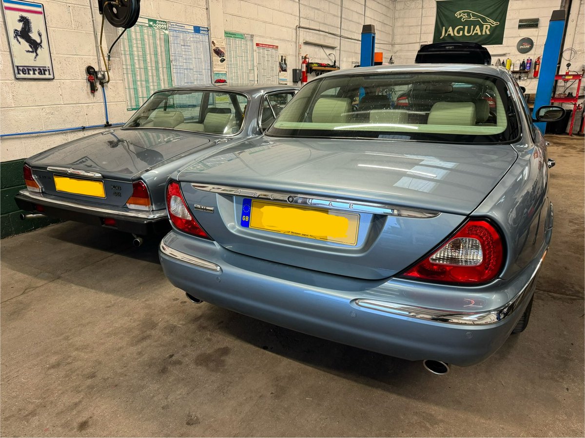 Early start today to finish a car off working in view of this pair of XJ6s we have in. The more I look the more design inspirations I can see the X350 takes from the series 3. Even the headrests. But the X350 is much larger
