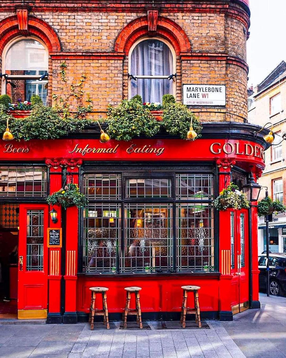 matilde_85's tweet photo. Merylebone Lane
London U.K.
Golden Eagle Pub 🍻
Gm
📷 constantinamoi : ig https://t.co/zNeVE5bsiB