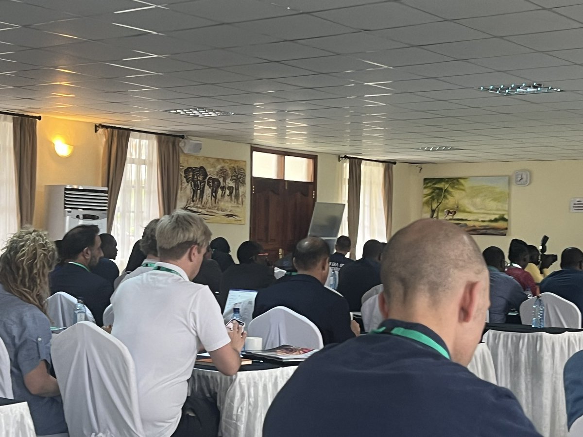 aden_alinur's tweet photo. Start Netwerk General Assembly happening now and attending @Maanzoni_Lodge. Well organized and attending different #HUBS around #Globe including #SHHUB @StartNetwork @SomaliNexus t https://t.co/vFaAMBokmO