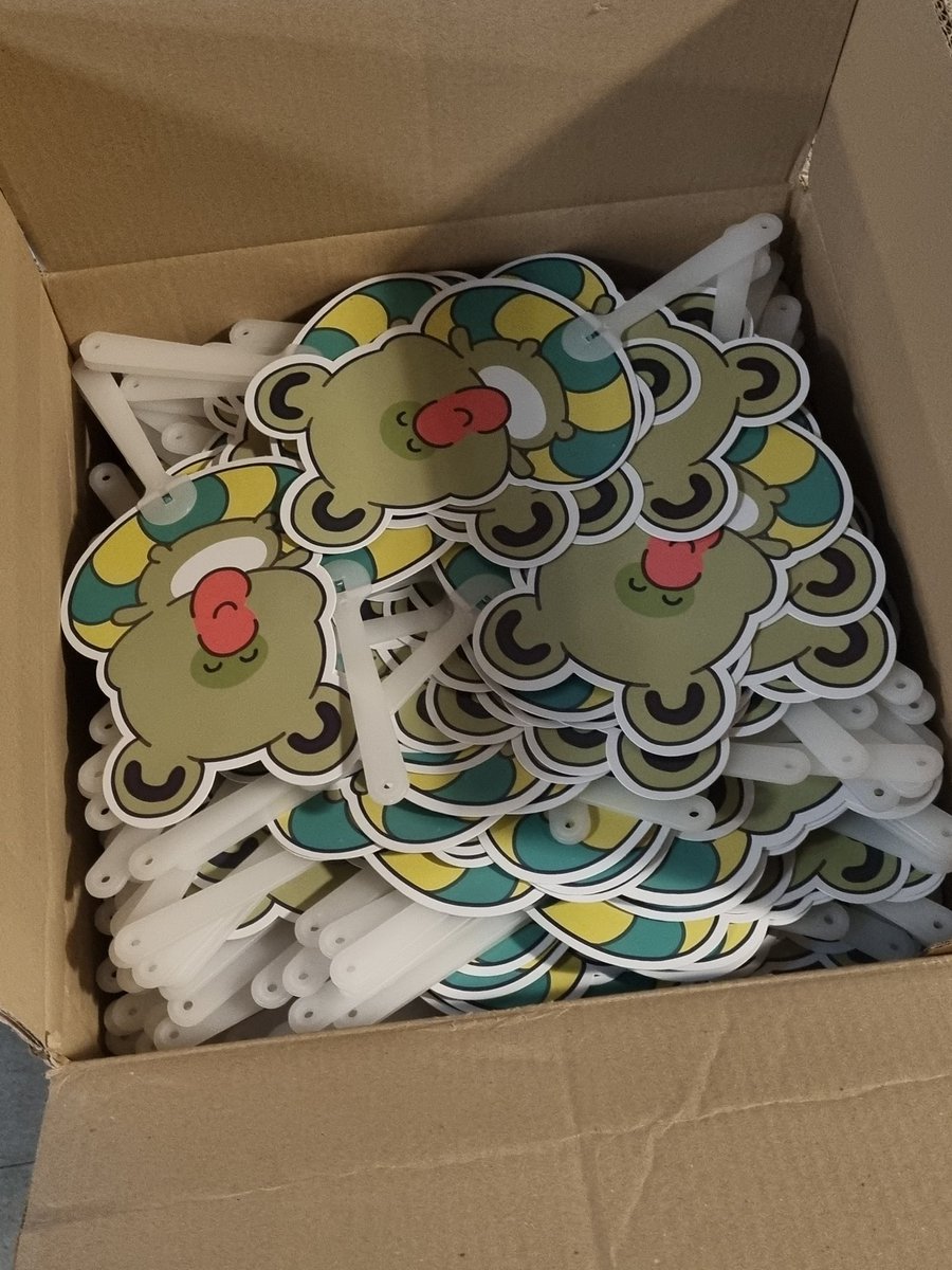 녹색곰이 무언가했더니...
으앗!! 곰이었던건가..?!