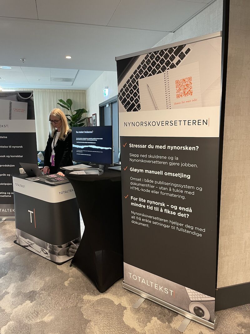 ellenjahren's tweet photo. Vi står på stand på Kommunikasjonsforeningens høstseminar i dag også. Kom innom og få en gratis prøvelisens til #Nynorskoversetteren vår🤗 #nynorsk #klarspråk #språklova @totaltekst https://t.co/UWLERquX8G