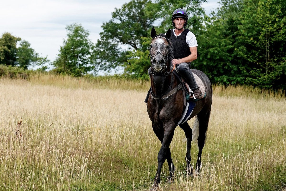 𝐖𝐚𝐭𝐜𝐡𝐲𝐚 runs this evening at Kempton in their London Sprint Series Final at 7pm under jockey Kevin Stott for trainer George Baker. Good luck to all of his owners 🤞🏻

Shares are available to purchase for just £66 up until race time: bit.ly/MRHWatchya

#MyRacehorseUK