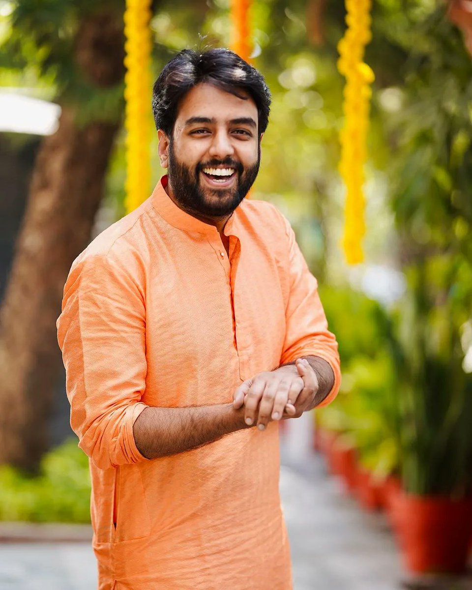 WhosThat360's tweet image. Radiating positivity and style in this kurta-clad smiley moment. 😄🌟 

Images Instagrammed by Yashraj Mukhate

#YashrajMukhate #WhosThat360