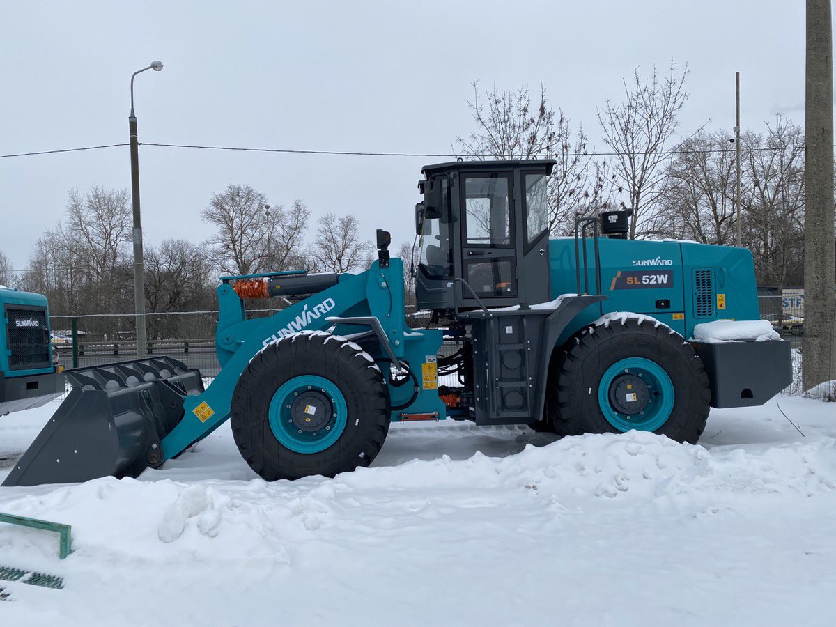 Sunward Wheel Loader has the advantages of fast operation speed, high efficiency, good maneuverability. Widely used in construction projects such as highways, railways, ports, and mines around the world.
#wheelloader #loader