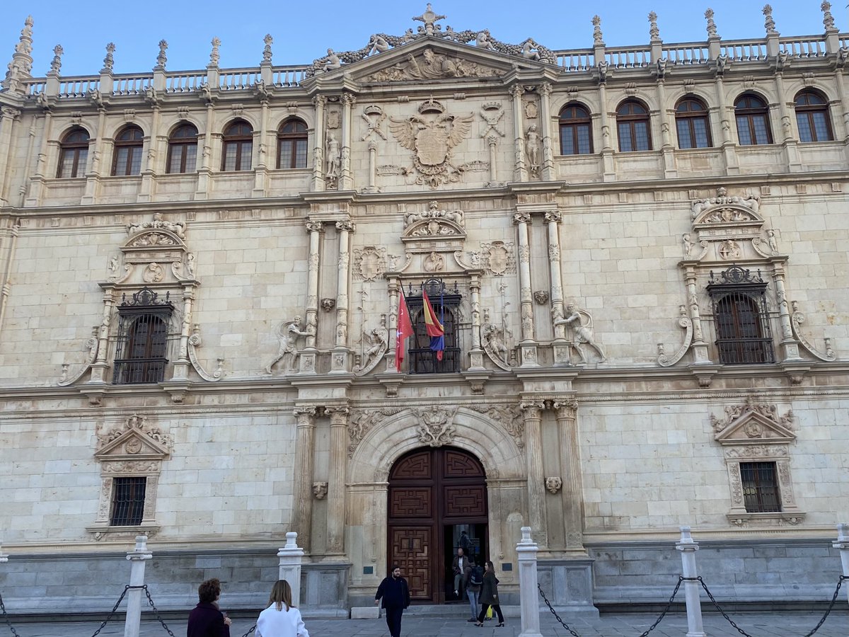 It was a great honour to inagurate the Autumn Assembly of the EPSA - European Pharmaceutical Students' Association in the City of Alcala de Henares, together with the Minister of Health  <a href="/sanidadgob/">Ministerio de Sanidad</a>, <a href="/jose_minones/">Jose Miñones</a>, and the <a href="/PresidenteCGCOF/">Jesús Aguilar</a>, Jesús Aguilar
#19EPSAAA23 <a href="/FIP_org/">FIP</a>