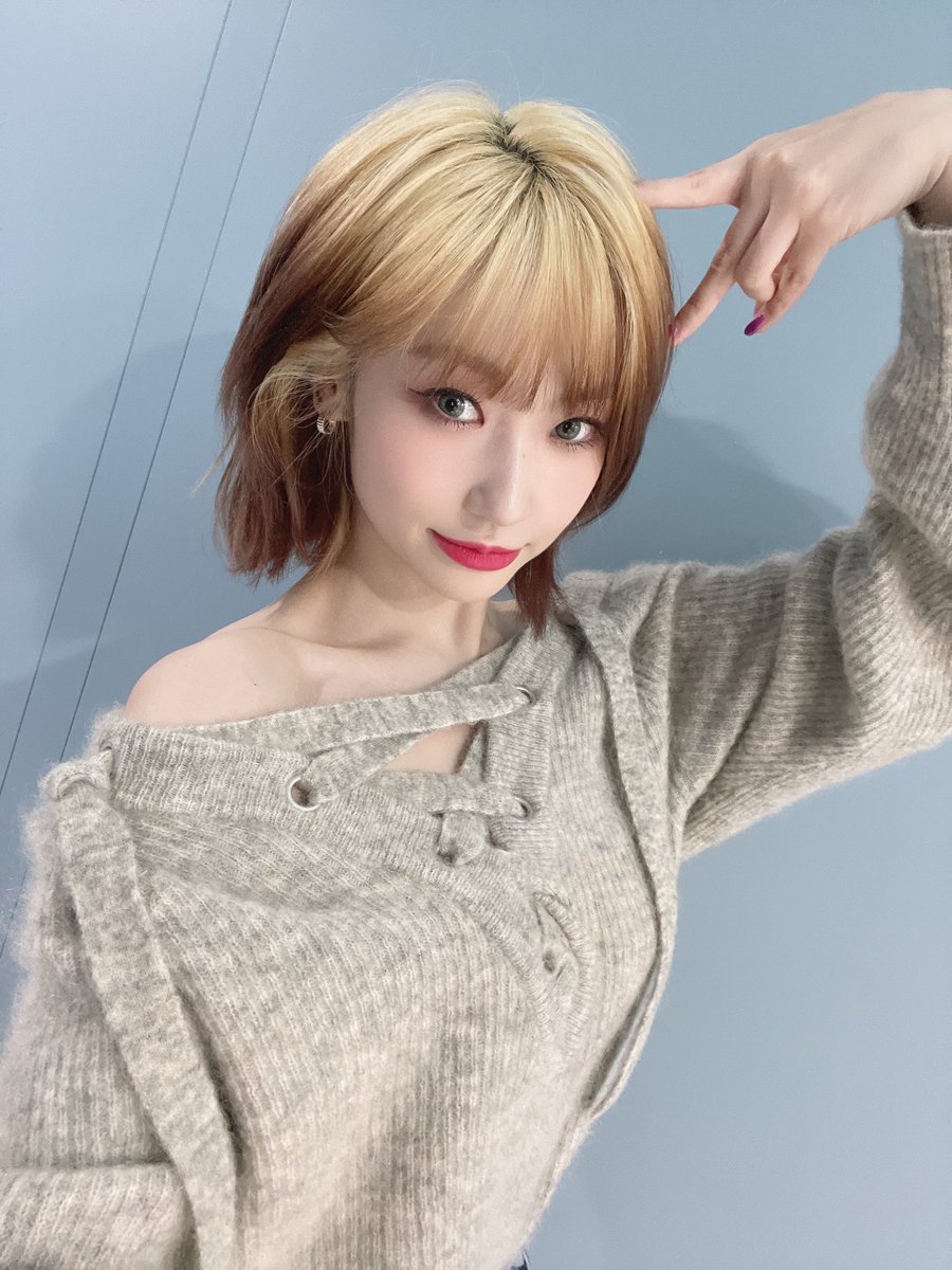 [*****]

2주만에 보는 DIJINNY😭
혹시 DIJINNY 보신분⁉️
분명 봤는데 안봤어요 시간 돌려줘요(ToT)
그래도 힘든 수요일 DIJINNY와 함께해서
목.금 더 즐겁게 보낼 수 있겠죠? ❤️

#SECRET_NUMBER #DITA #JINNY
#thefanlive #WED_DIJINNY_PARTY