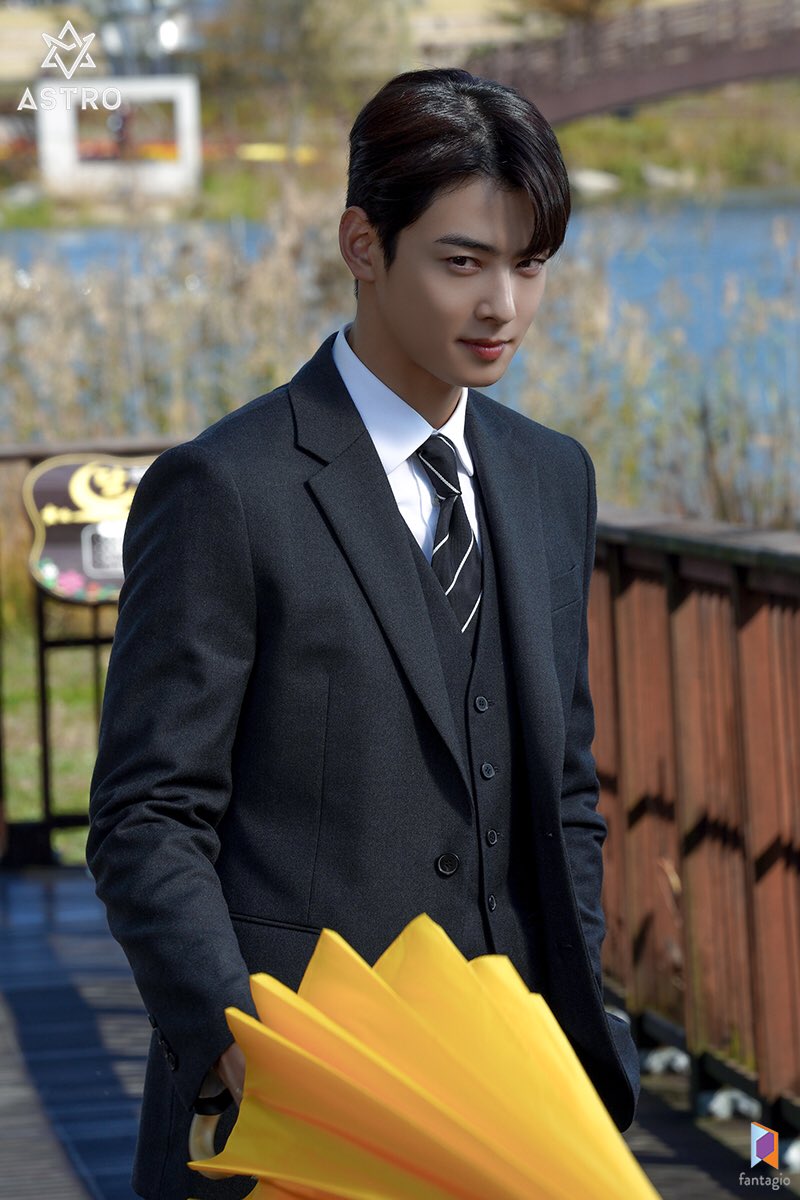 chaeunwoodaily's tweet photo. Cha Eun Woo behind photos for #AGoodDayToBeADog..
 https://t.co/KuiHWGLh74

231108 @offclASTRO
#ChaEunWoo | #차은우 | #チャウヌ | #车银优 | #ชาอึนวู | #아스트로 | #ASTRO (2) https://t.co/qfy3IqzSFs