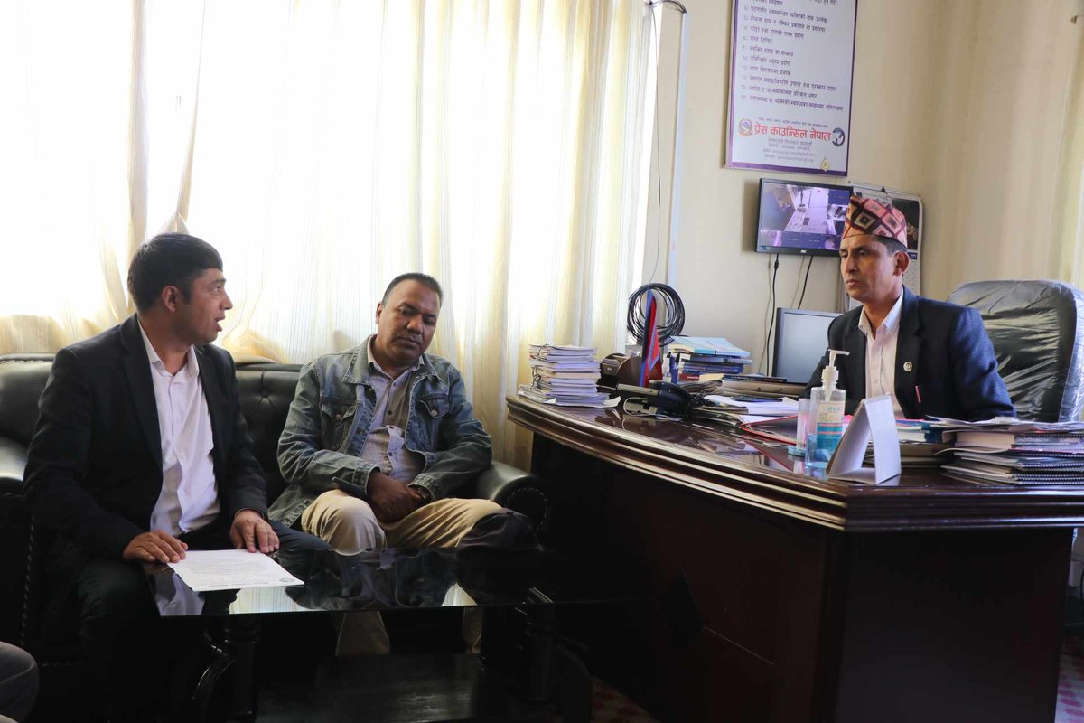 FNJNepal's tweet photo. महासंघको आकस्मिक पत्रकार सम्मेलन र कान्तिपुर मिडिया ग्रुपले महासंघविरुद्ध प्रकाशित तथा प्रसारित समाचार बारेमा प्रेस काउन्सिल नेपालमा उजुरी दर्ता गराएको विषयका केही तस्विरहरु । @rosanpuri https://t.co/2CEnzL6W4p