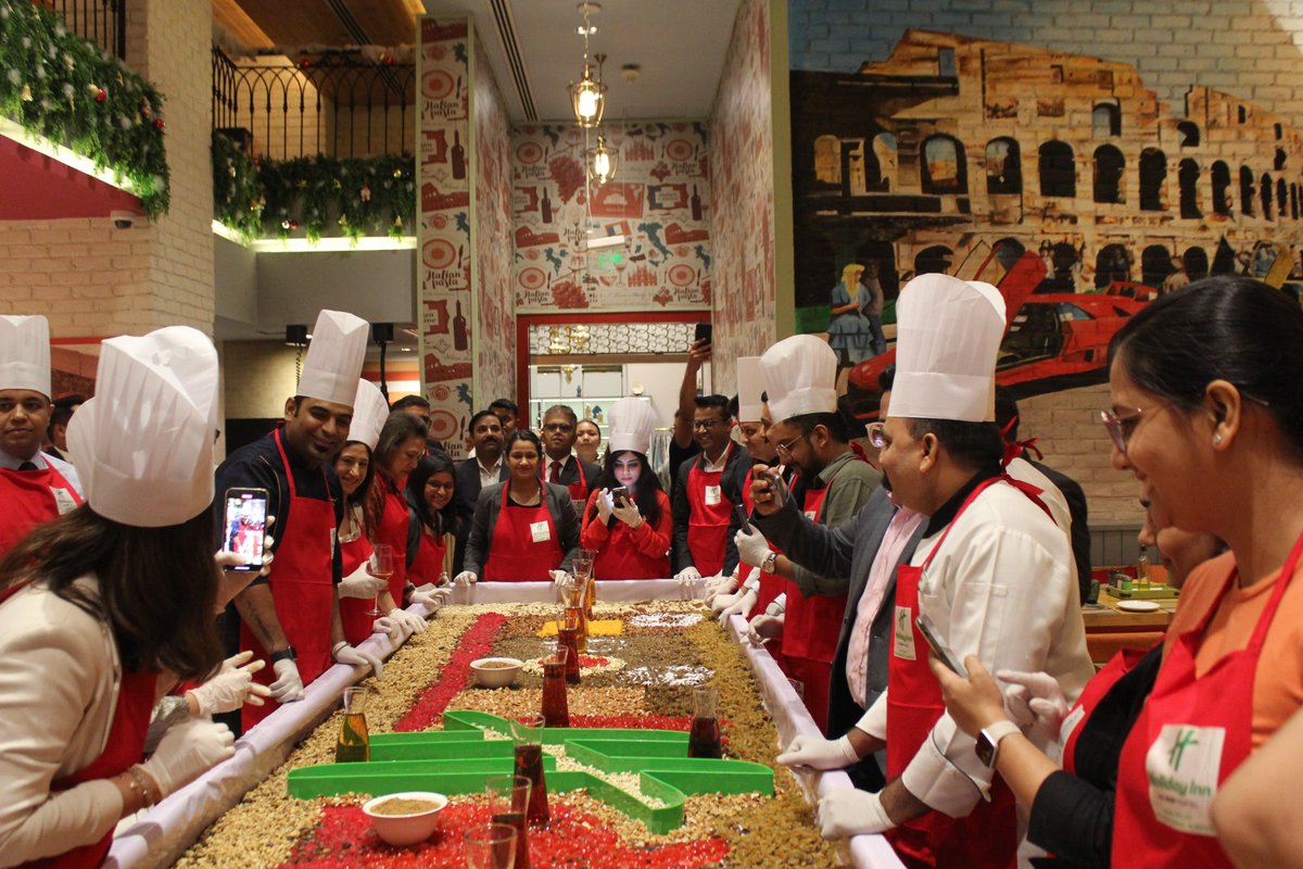 HolidayInnDelhi's tweet photo. The Sweet Prelude ✨
At Spice and Slice, we had an unforgettable cake mixing event hosted at L’Osteria Bella, where we sprinkled the season with joy, carols, and a hearty feast. It was a heartwarming celebration, and we are thrilled to share the festive spirit with all of you. https://t.co/fbv1zD1HrQ