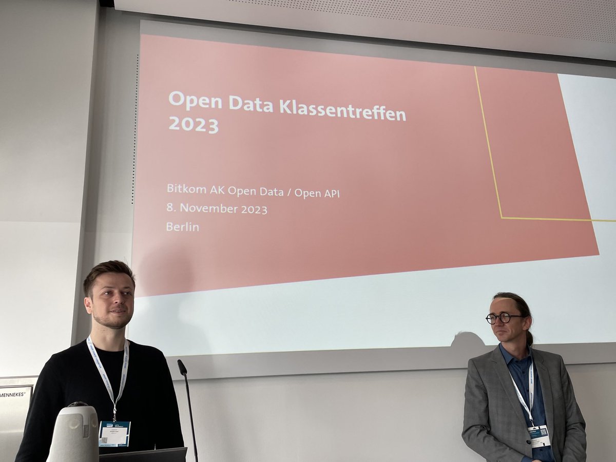 Brigitte Lutz (@brigittelutz) on Twitter photo Ein #OpenData Klassentreffen ❤️#SCCON23 #FrankTermer #BenediktFaupel @tursics #ChristianHorn <a href="/denkubatorin/">Marie Jansen</a> <a href="/OGDDACHLI/">OGD D-A-CH-LI</a> @govdata_de <a href="/datagvat/">data.gv.at</a> <a href="/opendataswiss/">opendata.swiss</a> Ein #OpenData Klassentreffen ❤️#SCCON23 #FrankTermer #BenediktFaupel @tursics #ChristianHorn <a href="/denkubatorin/">Marie Jansen</a> <a href="/OGDDACHLI/">OGD D-A-CH-LI</a> @govdata_de <a href="/datagvat/">data.gv.at</a> <a href="/opendataswiss/">opendata.swiss</a>