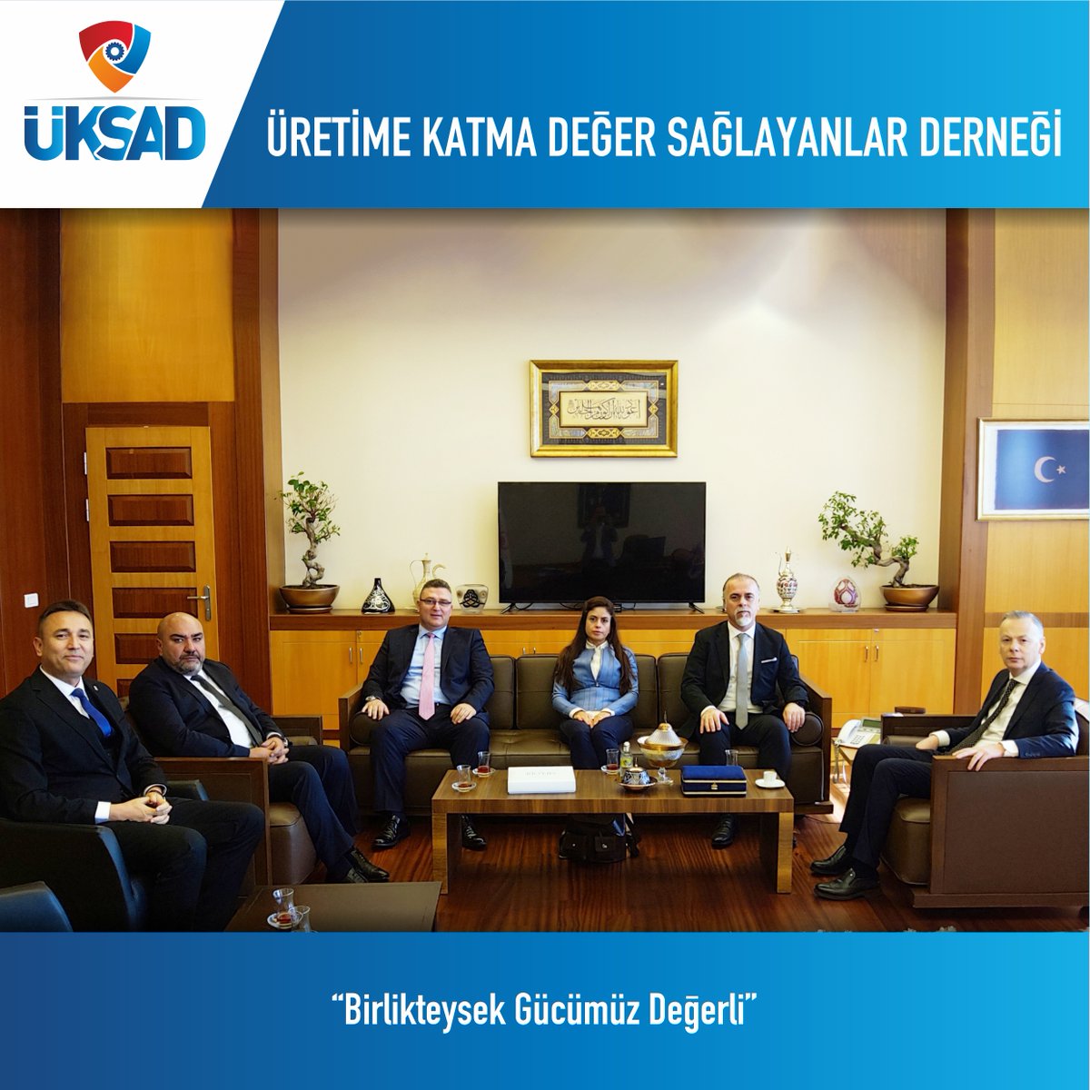 uksaddernek's tweet photo. ÜKSAD Başkanlık Divanı Olarak Ticaret Bakan Yardımcımız  Sn. Özgür Volkan AĞAR Beyi ziyaret ettik. Üyelerimizin Ankara’nın ihracatını artırmada daha fazla katkıyı nasıl sağlayabileceği konularında istişare ettik. Misafirperverlikleri ve katkıları için kendilerine teşekkür ederiz. https://t.co/6ULFNPB9aq