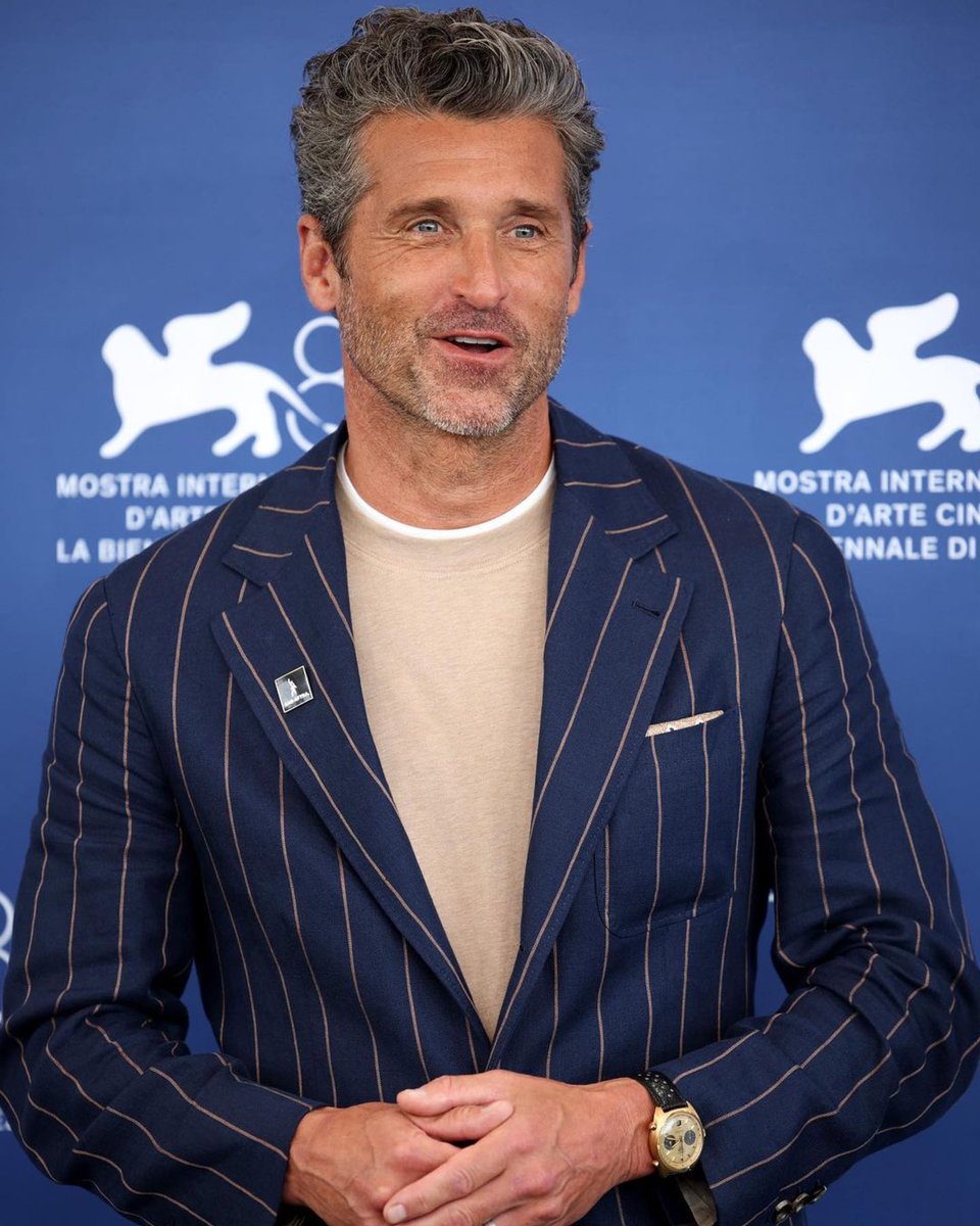 GossipRoomOff's tweet image. 🚨 L’acteur de "Grey’s Anatomy", Patrick Dempsey, a été désigné par le magazine People comme "l’homme le plus sexy sur terre" de 2023, succédant ainsi à Chris Evans, star de Marvel, honoré en 2022.

Patrick Dempsey, 57 ans, s’est dit "complètement choqué" lorsqu’il a appris la…