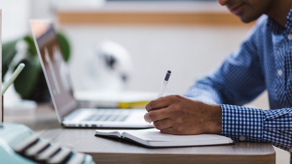 In our latest #blog post, learn more about our #research into existing #patientsafety regulatory frameworks and how adopting SAFEST perioperative #standards can strengthen them!

safestsurgery.eu/blog/expert-in…