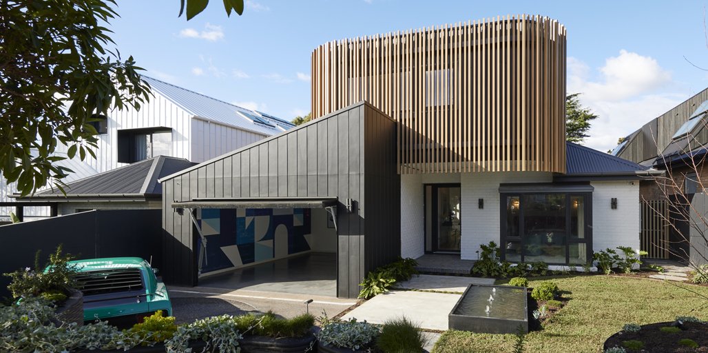 Congratulations @StephandGian for winning <a href="/TheBlock/">The Block</a> auction on Sunday. Amazing result for a beautifully crafted home. 
Well done to all Blockheads.
To learn more about our journey on #TheBlock, spr.ly/6011usB0c and spr.ly/6014usB0m

#TRUECOREsteel #COLORBONDsteel