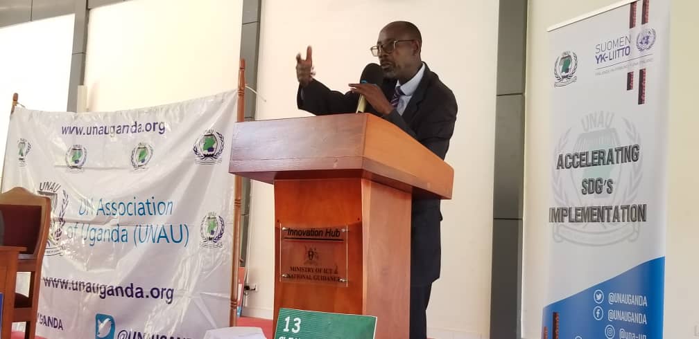 The President of @UNAUGANDA breaking down the theme FOR 2023 #UMUN ' Igniting Youth Leadership in Accelerating SDGs'So that delegates get clear understanding and value for what they are doing
 @UnauKYU @UnauUict
@lynderlinda
@KalemaxA
#AcceleratingSDGs