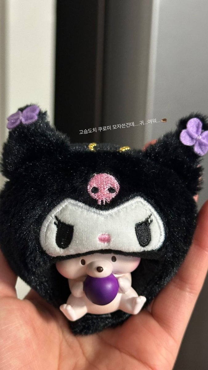 231108  인스스 #우주소녀 #은서

고슴도치 쿠로미 모자쓴건데....귀...여워...🦔