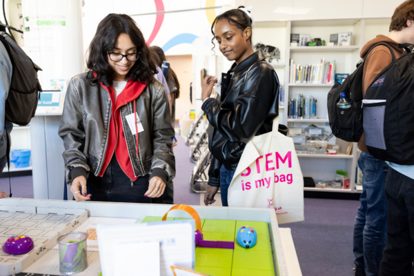 STEMLearningUK's tweet photo. Happy National #STEMday! 

Our website is home to thousands of free-to-access, quality-assured resources to support the teaching and learning of STEM subjects. Make sure to celebrate National STEM Day by browsing our bank of resources, here: https://t.co/dbppdZWEqS https://t.co/Qu5qfwSNqj