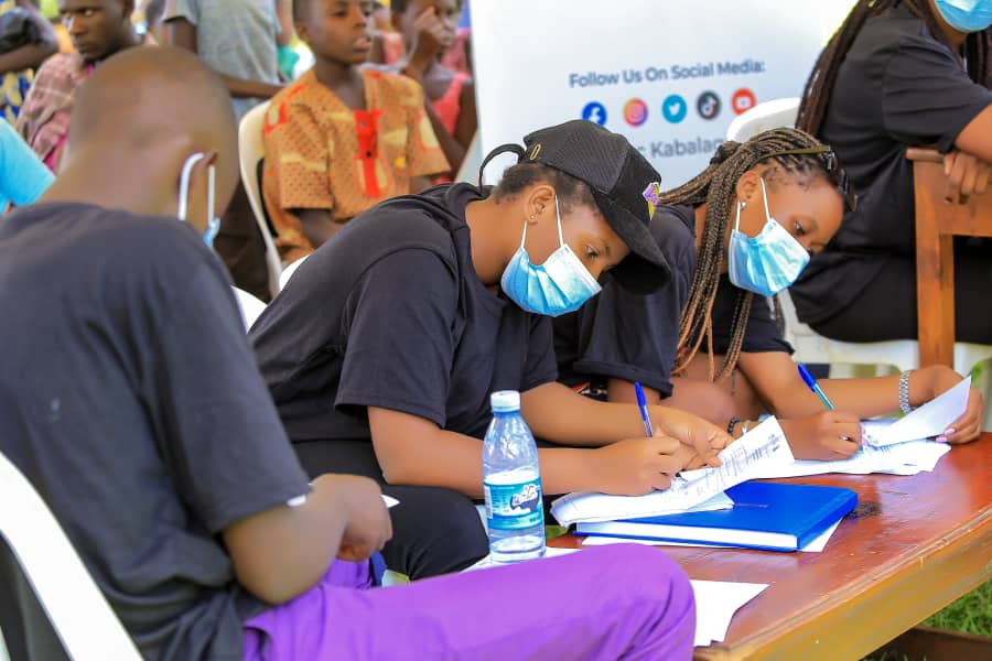 itsKirunda's tweet image. He who has health has hope and he who has hope has everything. So, last Saturday...we managed to offer free medical attention to over 100 people with different infections in Bugerere together with #rctkabalagala and other donations were made.
#createhope
#rotractD2914