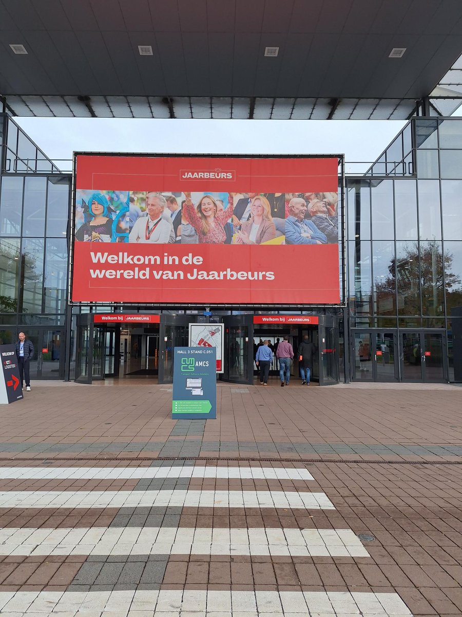 AMCSGroup1's tweet image. The AMCS Group team are here at @ICTenLogistiek in Utrecht! Come visit us at Hall 3, stand C.051 📍

#AMCS #FleetMaintenance #TransportOperations #FleetAutomation #ictenlogistiek2023 #ictenlogistiek #logistiek #ict #jaarbeu