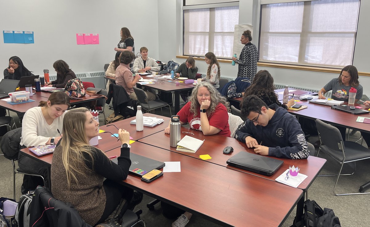 Earlier today, the G7 Student Senate and mental health counsellors came together for a day of learning in Haliburton that focused on connecting the results from the Director's Student Voice Summit and mental health. #WeAllHaveMentalHealth