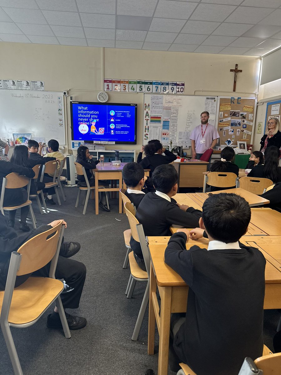 🔒🌐 Inspiring session delivered by @KPMG to our enthusiastic Y5 students, equipping them with essential knowledge on #Cyberbullying and safeguarding their online information. Huge thanks to KPMG for championing online safety! 👏🤩 #DigitalWellbeing #ComputingHFB10