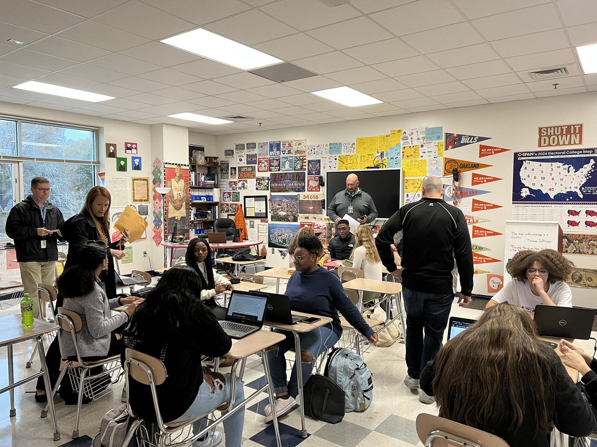 History students collaborating on WWII history at SHS. Great group discussions and teacher facilitating the learning.