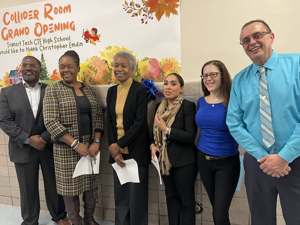 MarlonTeachTheYouth tweet media