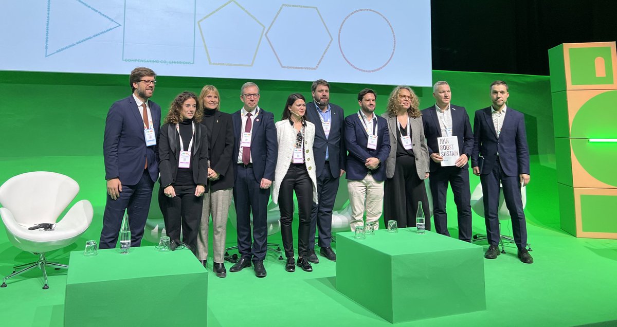 📣#LivinginEU fosters collaboration for smarter cities and communities at the #SCEWC23

➡️Read our news article summarising the event here: living-in.eu/news/living-in…

#LORDIMAS #joinboostsustain