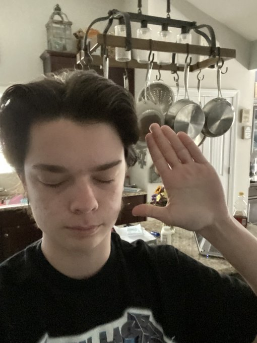 Figglepants tweet media