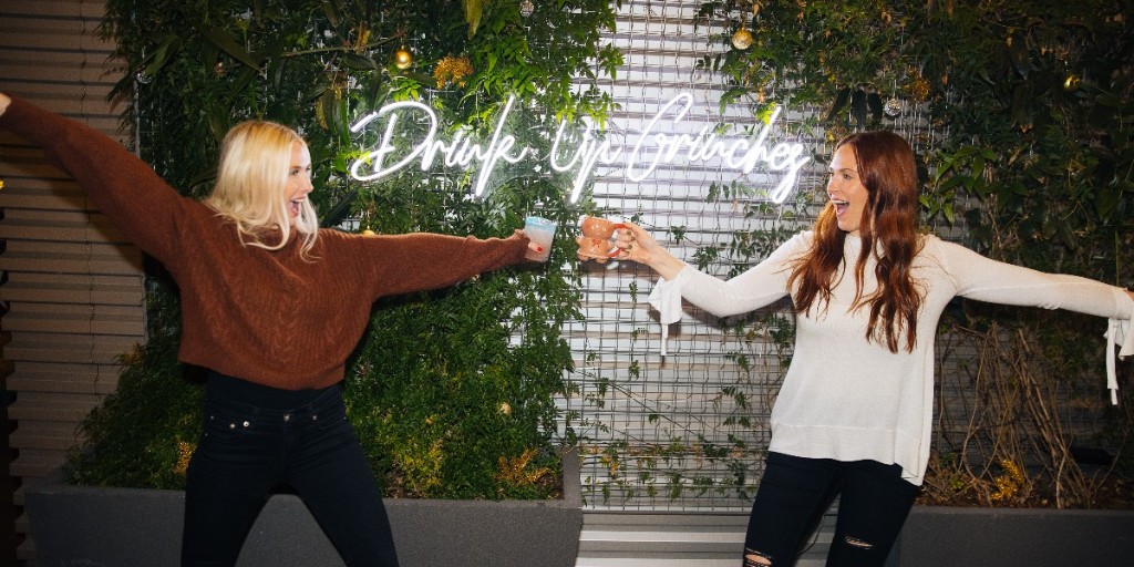 POV: you just realized the Up on the Rooftop pop-up at Sky &amp; Vine and Archer Hotel Napa is just 5 days away. 🥂🎄 

Are you planning to join us for a Groovy + Bright affair? Let us know below! ⬇️