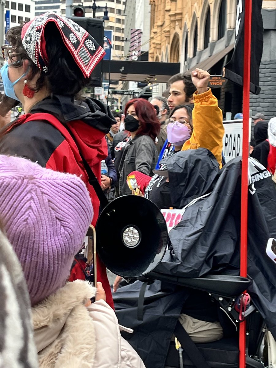 <a href="/malaya_movement/">Malaya Movement USA</a> <a href="/AnakbayanUSA/">Anakbayan-USA</a> <a href="/KBTNalliance/">Kabataan Alliance</a> BREAKING—APEC CEO Summit successfully disrupted and delayed by the unity of the people blocking Moscone Center! #No2APEC (23/n)