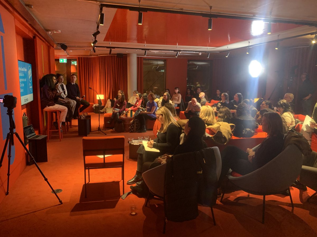 sashers's tweet image. The audience is rapt! #bookmachine @bookmachine