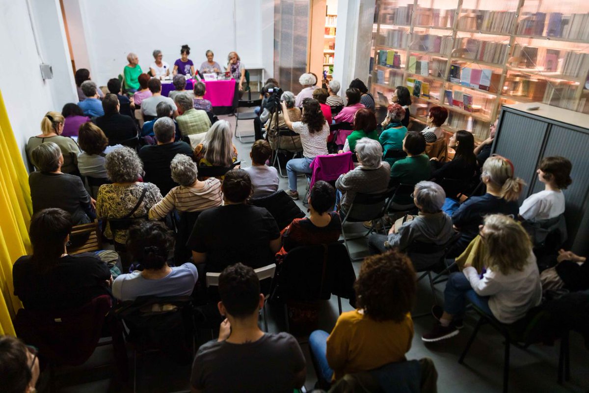 AssembleaFeministaVlc tweet media