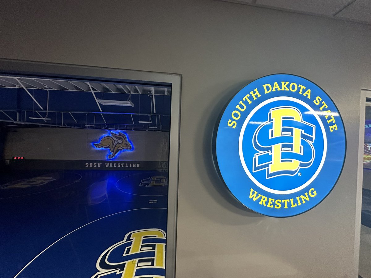 🚨 RAFFLE 🚨 

Win this custom SDSU Wrestling lighted sign for your home! An exact replica of the sign that hangs in the team lounge at the new Frank J. Kurtenbach Family Wrestling Center. 

Drawing: December 15
Cost: $25
🎟️: jackrabbitwrestlingclub.com/sign-raffle/

ONLY 100 tickets sold!
