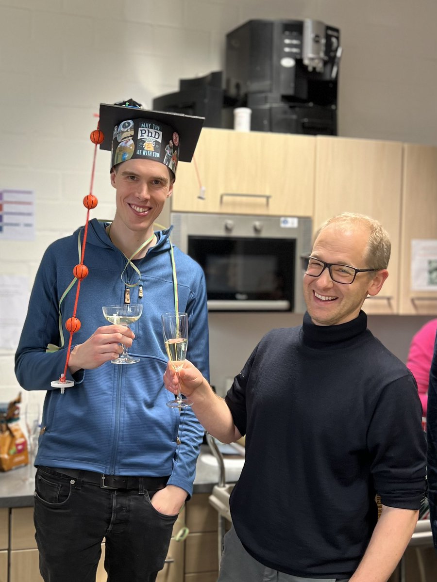 leeselab's tweet photo. #PhDone 🎉 
Congrats Dr. Till Macher @TillMacher @unidue for excellent work as part of the @Umweltbundesamt #GeDNA project. 4️⃣ intense years of #eDNA #metabarcoding , very relevant to inform future #biomonitoring 🙏@DanielHeringUDE @altermatt_lab @SonjaRueckert #biodiversity https://t.co/wfXX7nvC4j